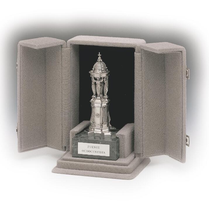 F14 - FUENTE OCHOCENTISTA